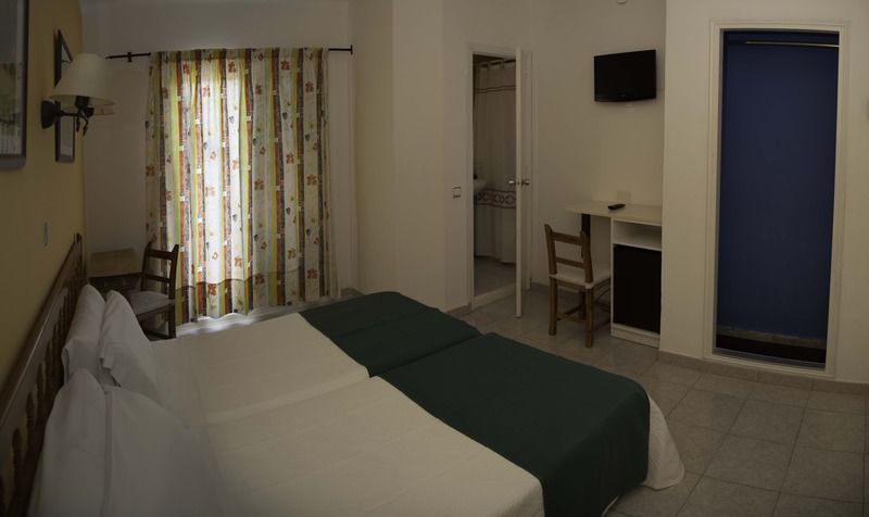 Hostal Valencia San Antonio Abad Exterior foto